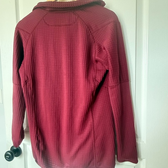 Patagonia Maroon Half-Zip Fleece - Picture 5 of 9